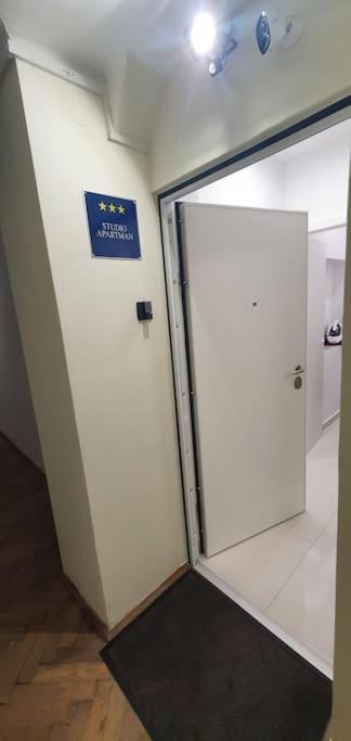 Studio Apartman Lenox Fiume Kültér fotó