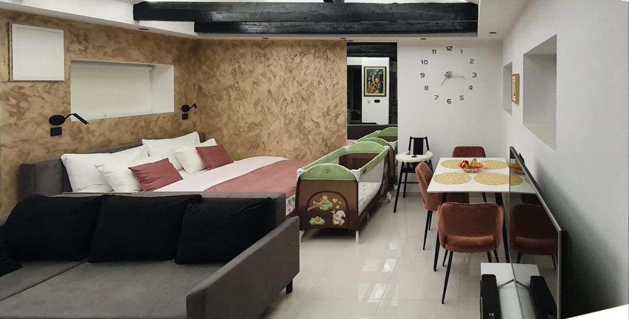 Studio Apartman Lenox Fiume Kültér fotó